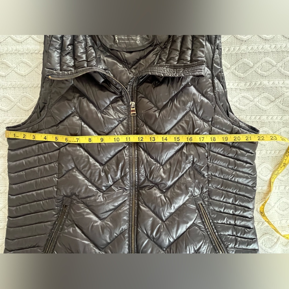 Calvin Klein Women's Metallic Gray Quilted Premium Down Vest Size XXL - Picture 15 of 15